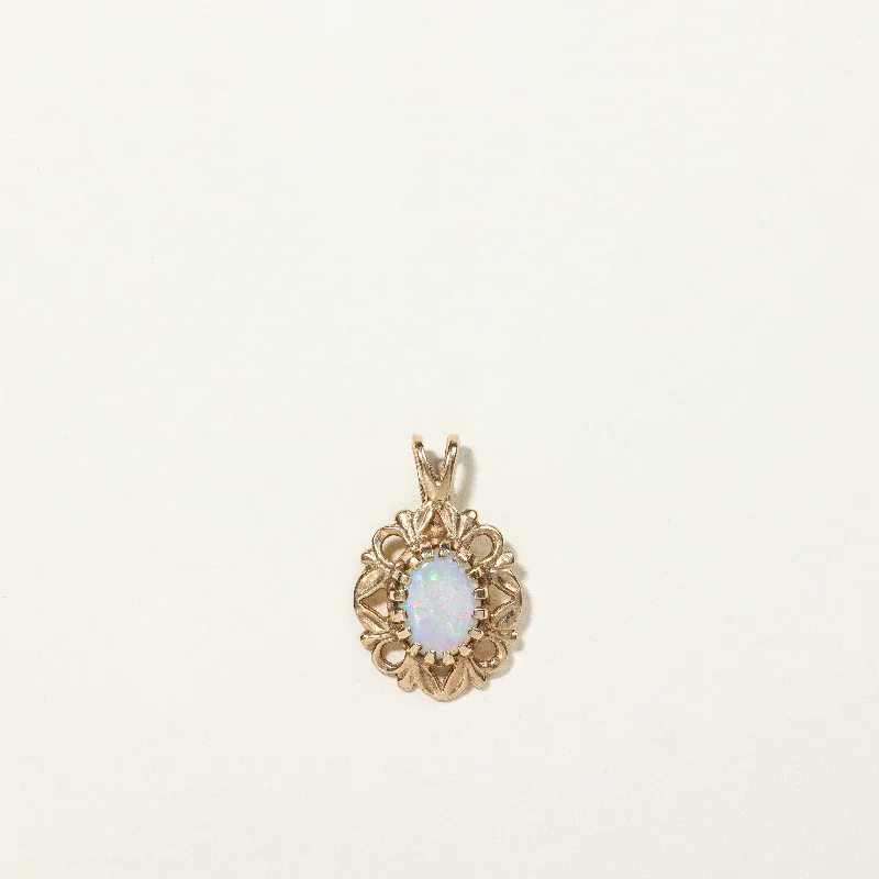 crystal-studded gold ring Opal Pendant | 0.40ct |