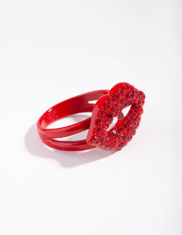 bezel set engagement ring modern Matte Diamante Lips Ring