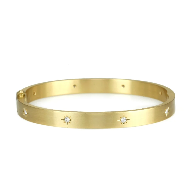 classic pearl choker necklace 18K Gold Wide Hinged Bangle Bracelet with 8 Star-Set Diamonds classic pearl choker necklace 18K Gold Wide Hinged Bangle Bracelet with 8 Star-Set Diamonds