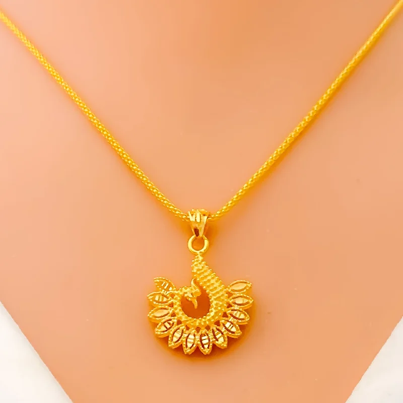 Glamorous Ornamental 22k Gold Necklace