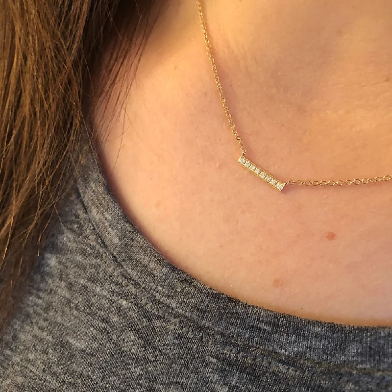 crystal-studded gold ring SMALL GOLD DIAMOND BAR NECKLACE