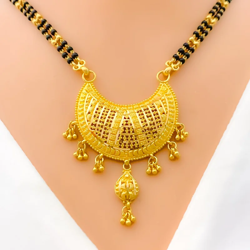 Graceful Netted Crescent 22k Gold Mangal Sutra