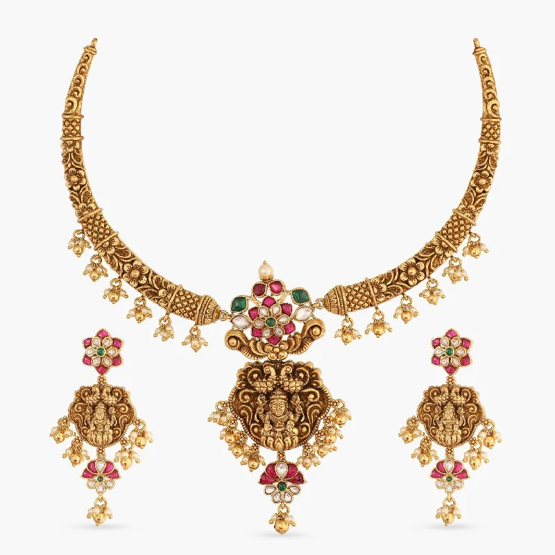 moissanite engagement ring affordable Sulochana Nakshi Antique Silver Hasli Necklace Set