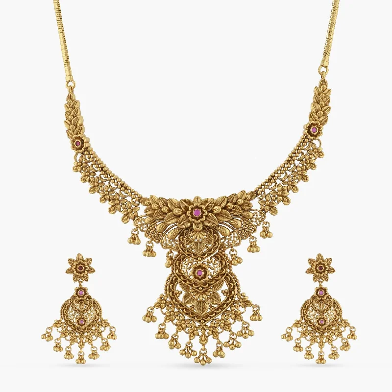 handcrafted crystal quartz ring Swara Leafy Floral Silver Necklace Set