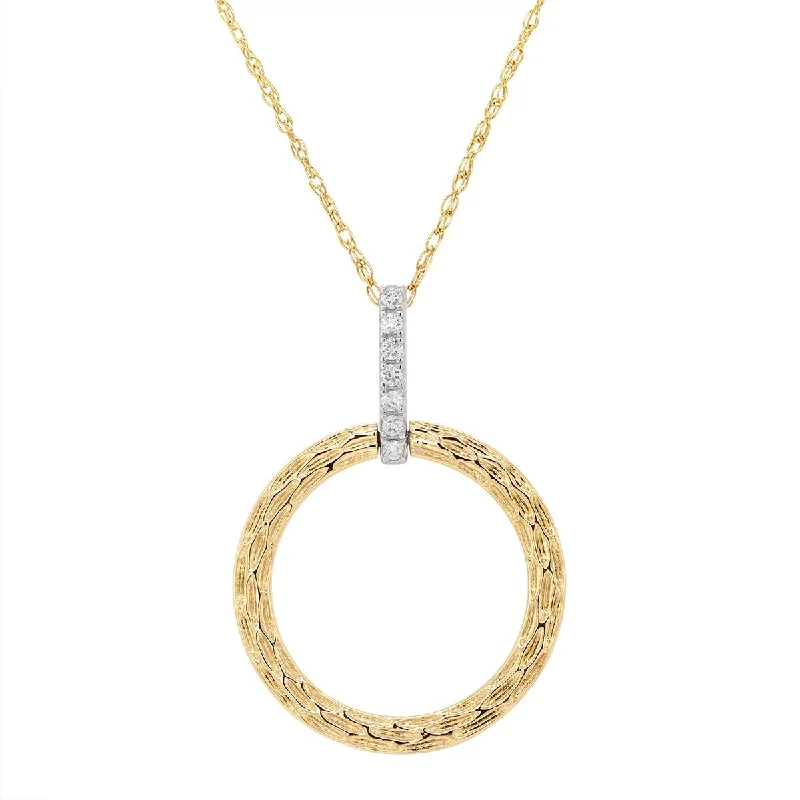 TWO-TONE GOLD CIRCLE PENDANT WITH TEXTURED FINISH AND DIAMONDS, .05 CT TW